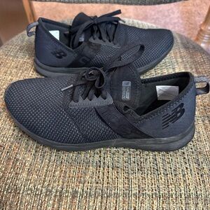New Balance Women’s Black Athletic Shoes